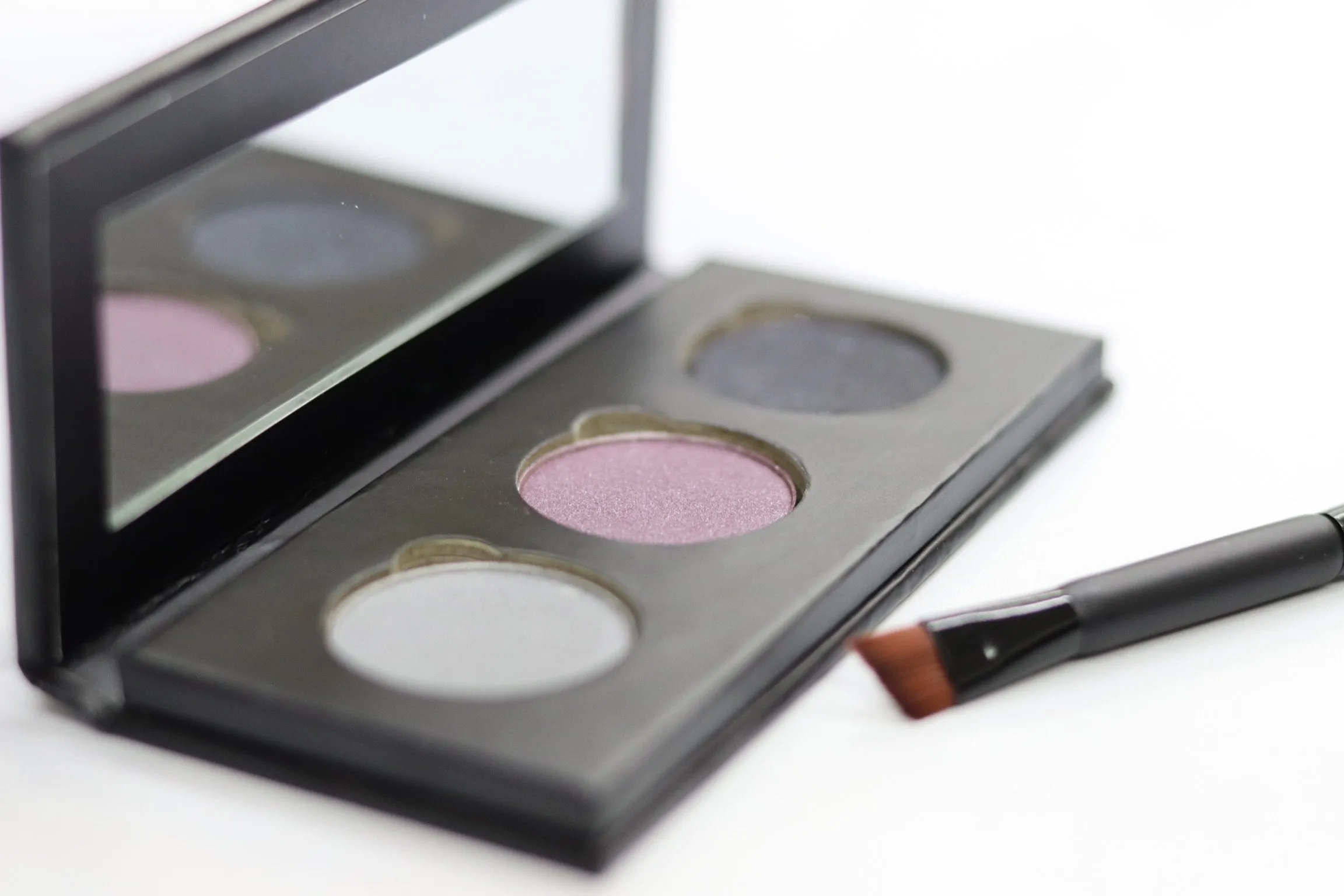 Eyeshadow Palette | mineral base   talc-free