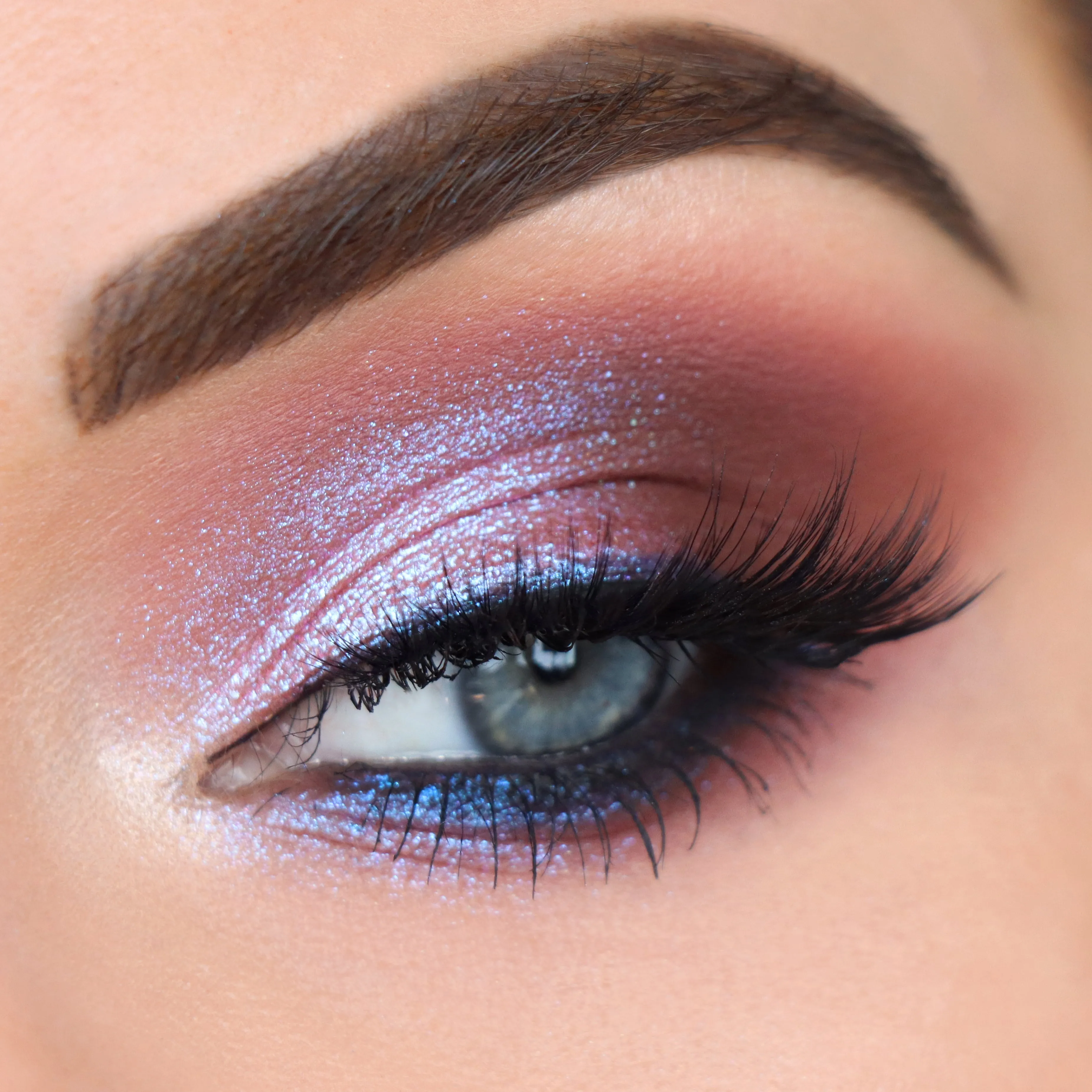 Whats Up Beauty - Geodes Eyeshadow Palette